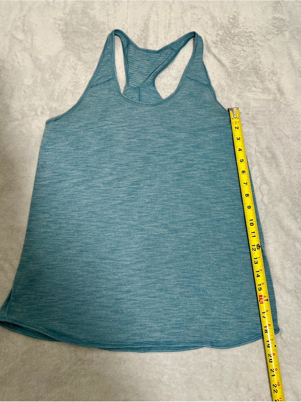 EUC Lululemon Essential Tank Size 10-12 - Picture 11 of 12